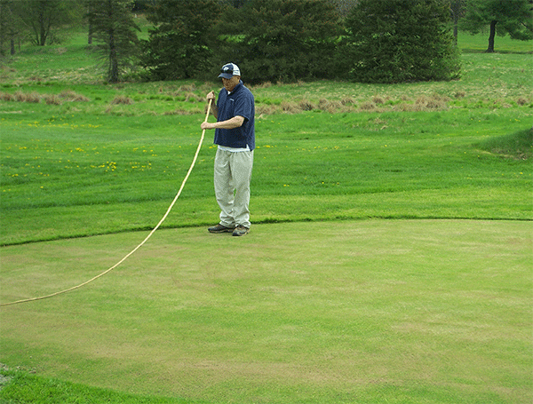 Cliff Park Golf: Whipping a green Cliff Park Golf: Whipping a green