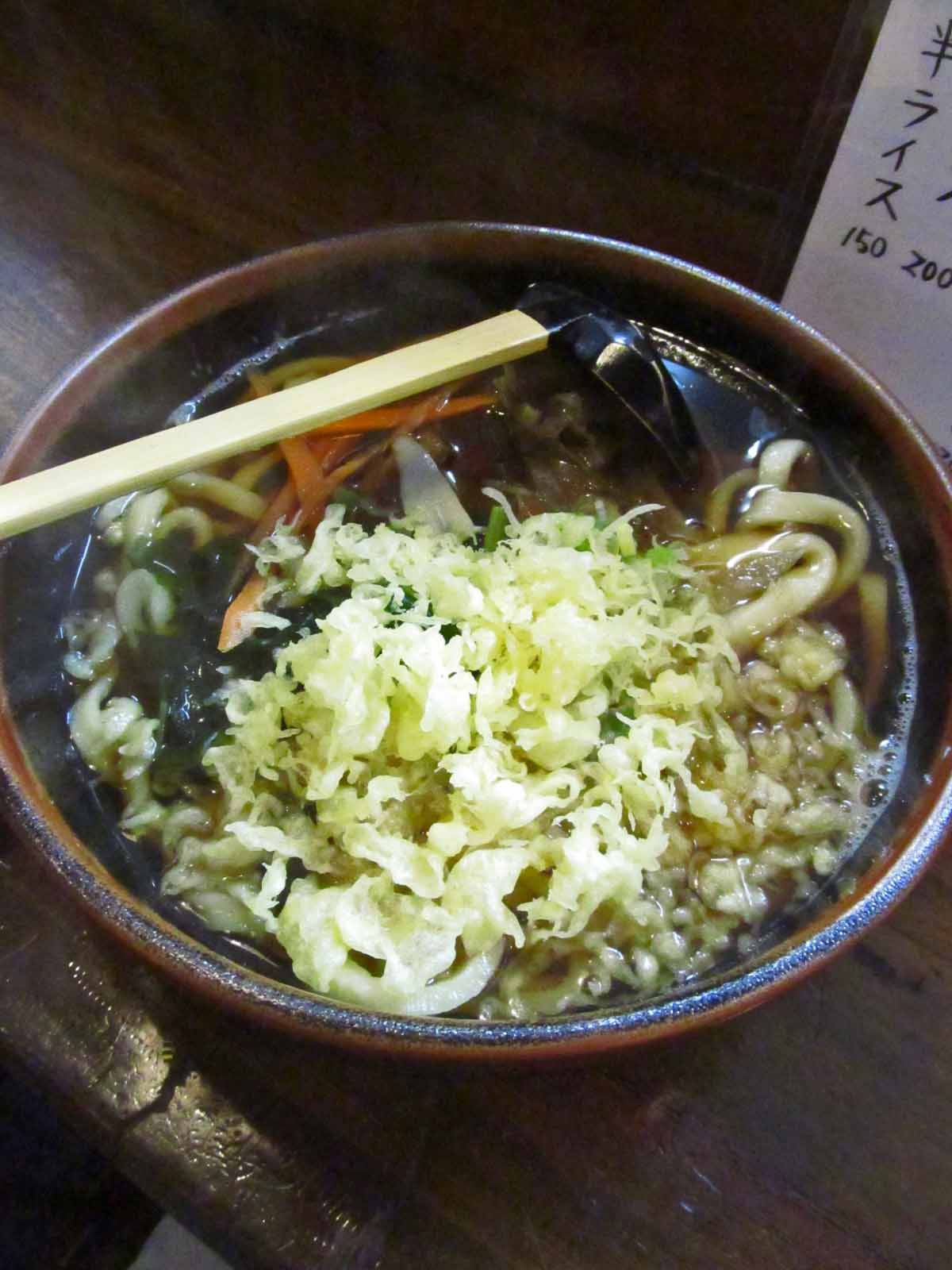 登美ちゃんが ゆく たぬきうどん 上田市真田町 手打ちうどん 江戸屋