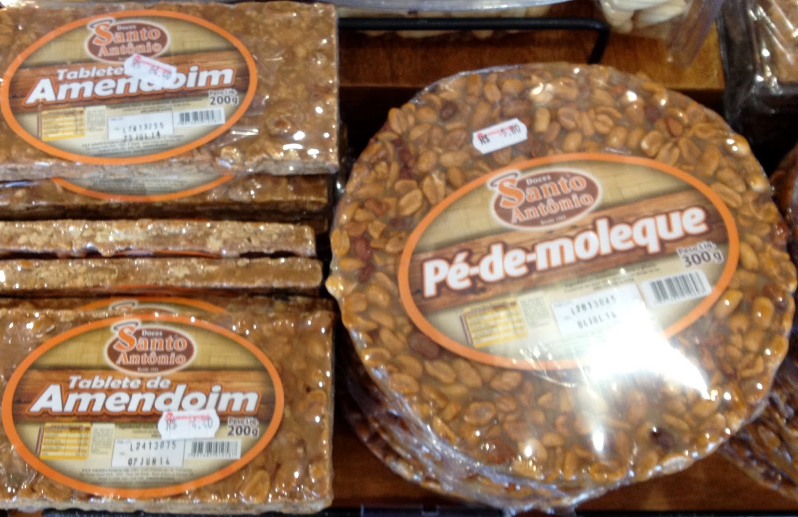 Design Sensible Nut candies in America and Brazil.