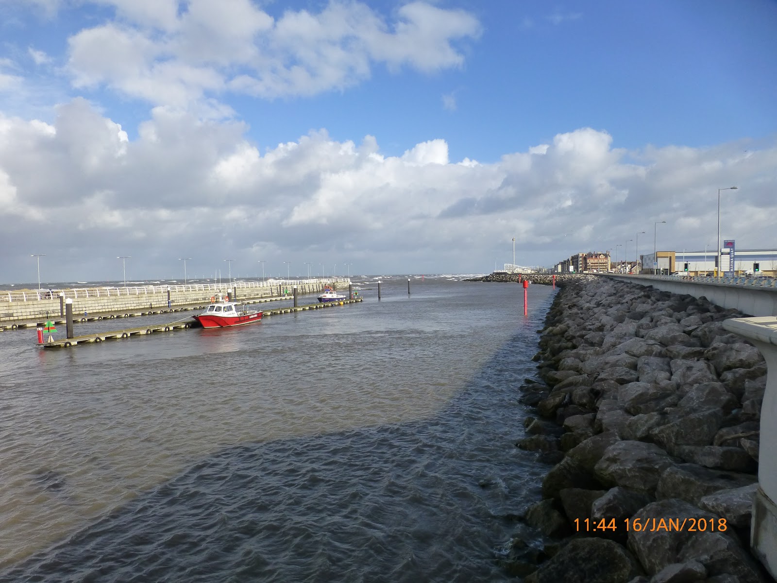 Harris Hikers Rhuddlan to Rhyl Along Both Sides of the Afon Clwyd 31st January 2018
