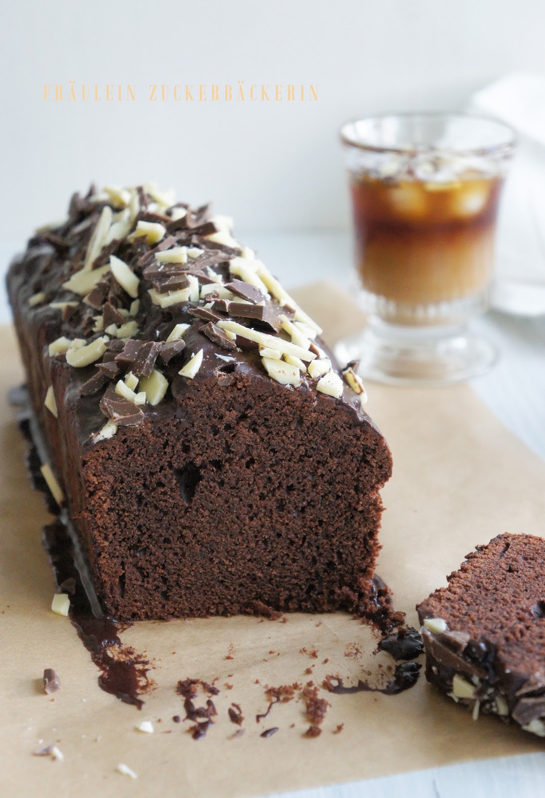 Fräulein Zuckerbäckerin: Schoko-Kaffee Kuchen und ein süßes Maschinchen