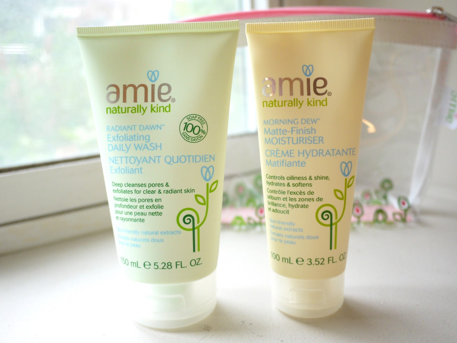 amie naturally kind skincare review exfoliating daily ash matte finihs moisturizer