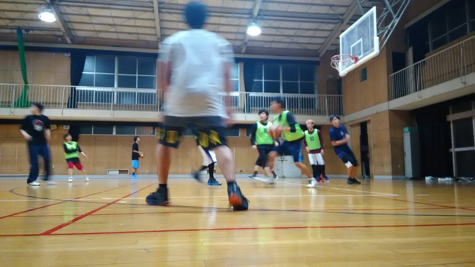 Matt Playing Basketball in Japan お茶の間留学