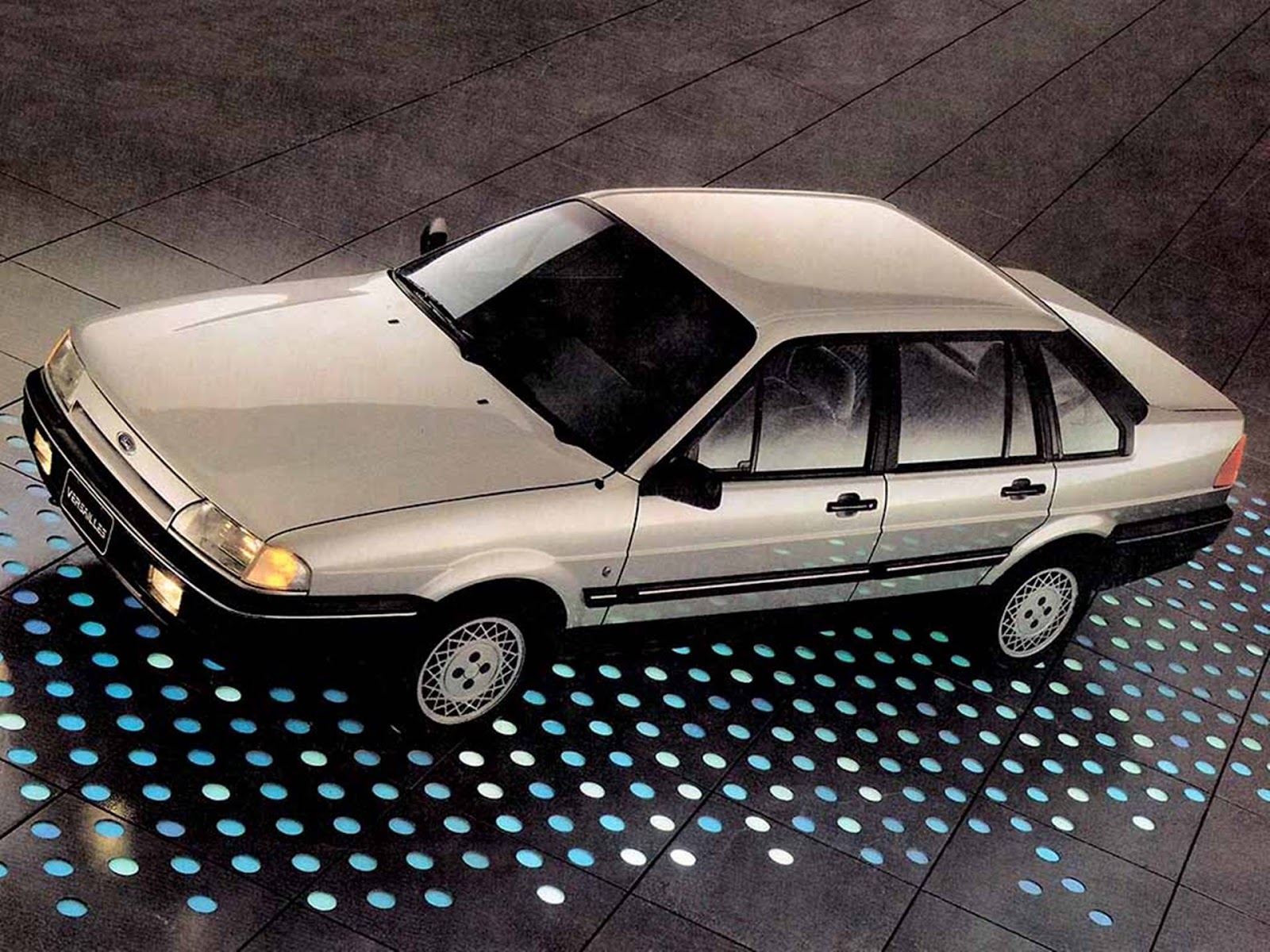 Ford Versailles fotos, consumo, desempenho e preços