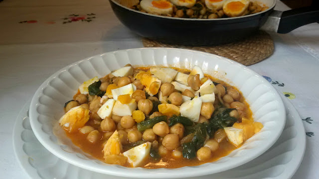 potaje-de-garbanzos-y-espinacas