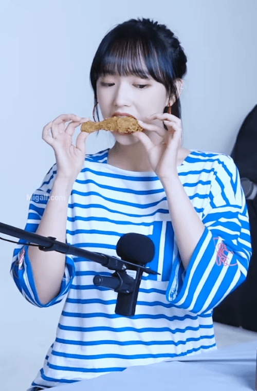 흑발 성소 비주얼