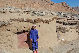 Makhunik: Desa Para Kurcaci di Iran