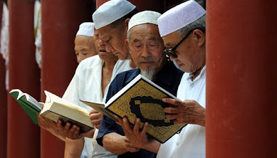 Beruntungnya Orang yang Membaca Al-Quran Setiap Hari Beruntungnya Orang yang Membaca Al-Quran Setiap Hari