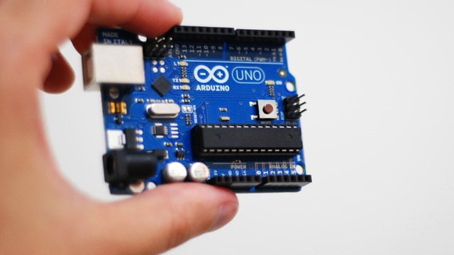 WEEK 1 Arduino – Basic I/O (Digital Input/Output, Shields, Sensors)