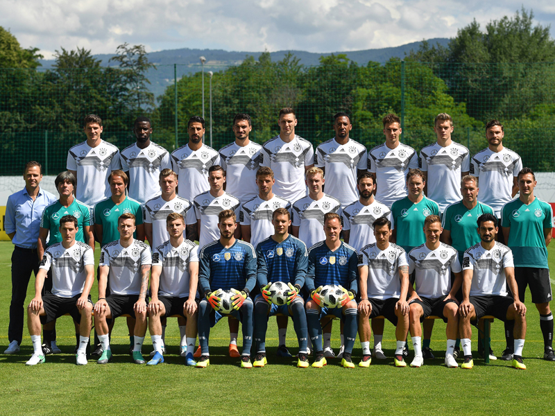 Assista ao vídeo com os bastidores da foto oficial da Alemanha para Copa Alemanha Futebol Clube Assista ao vídeo com os bastidores da foto oficial da Alemanha para Copa Alemanha Futebol Clube