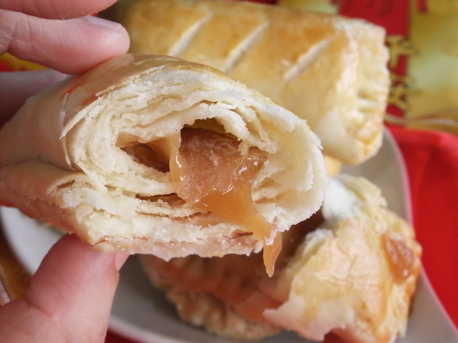 Vivian Pang Kitchen Nian Gao Puff (Chinese pastry)/年糕酥