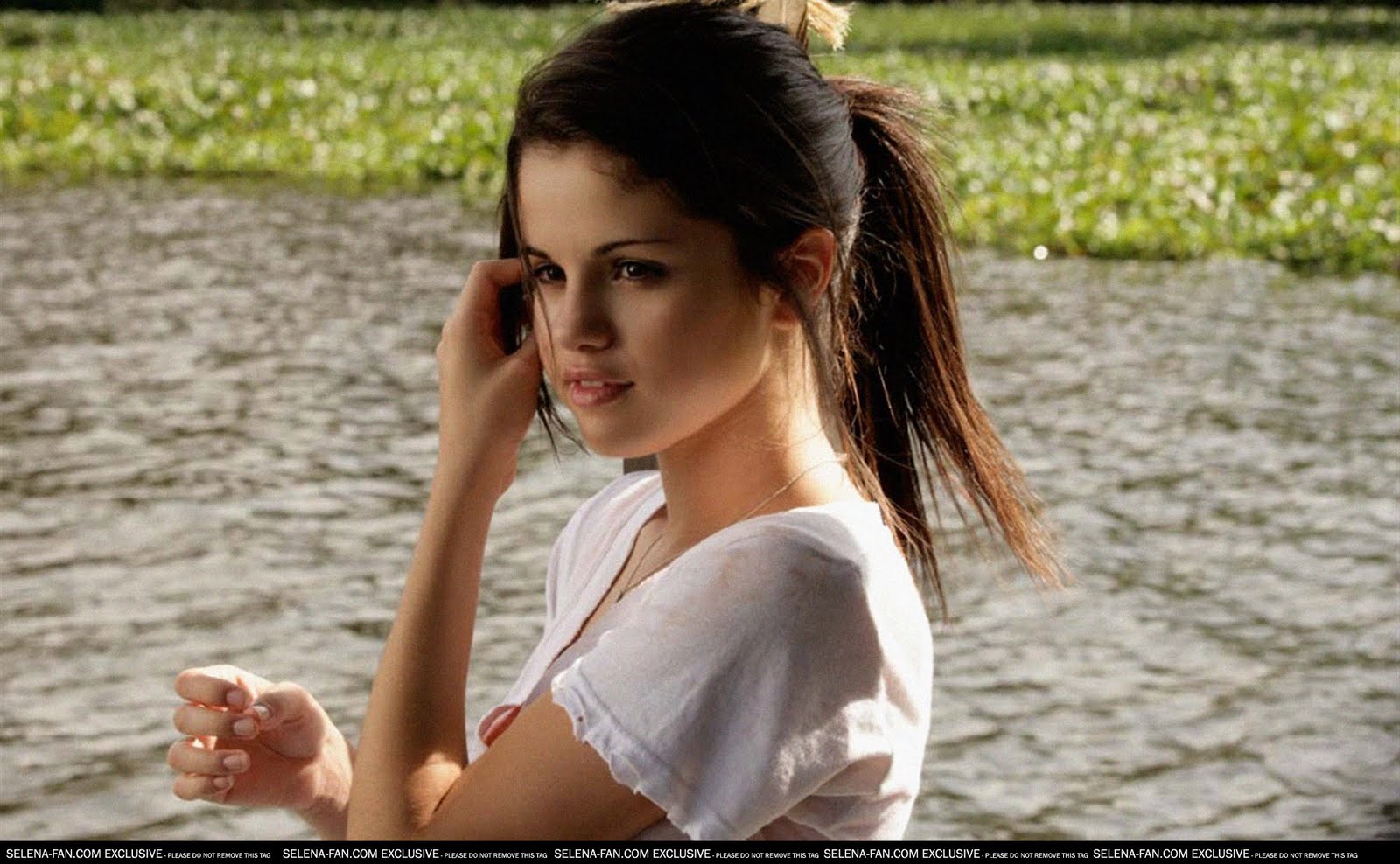 Selena Gomez Wallpapers ~ DISNEY STAR UNIVERSE