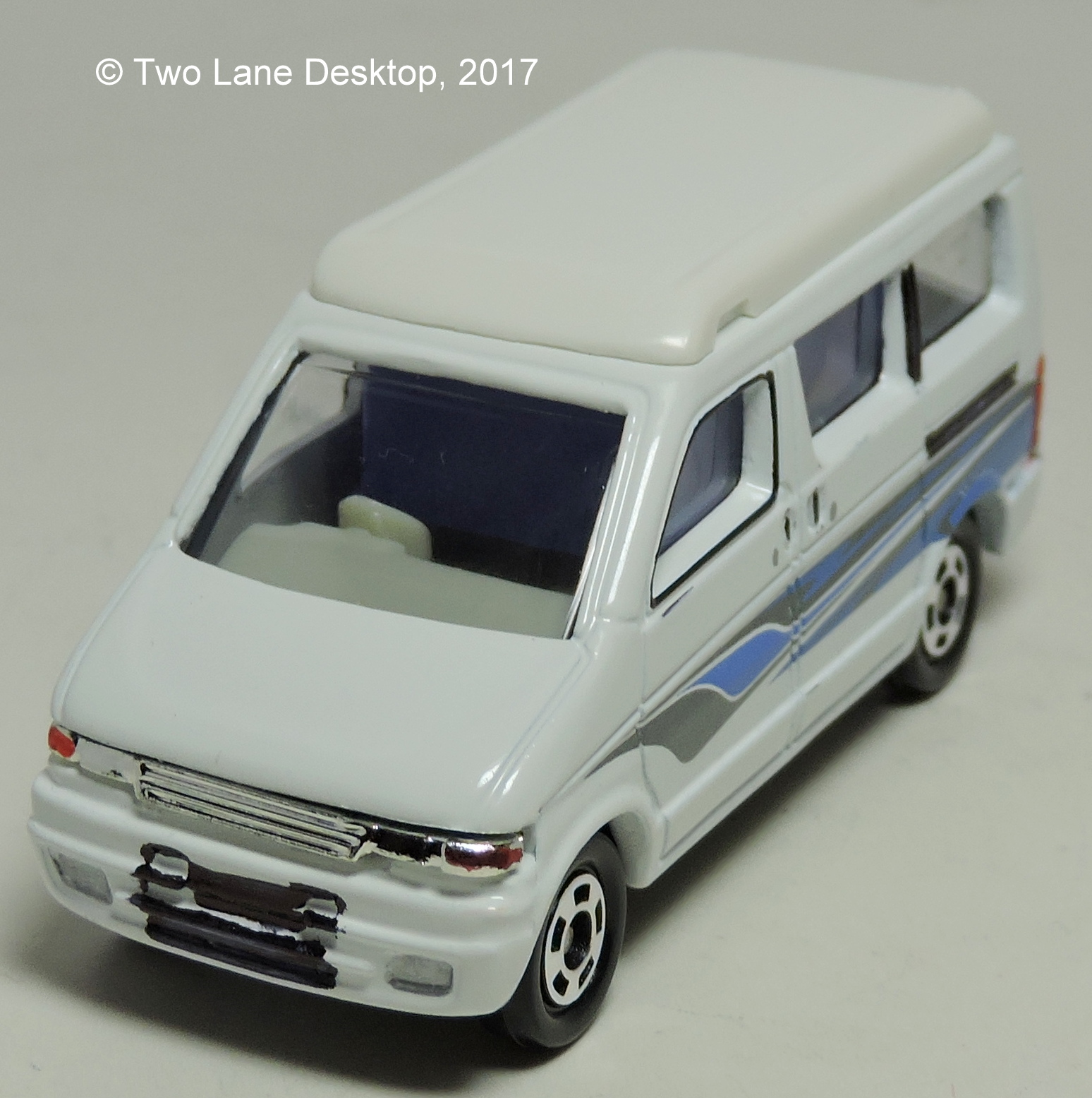 tomica mazda bongo
