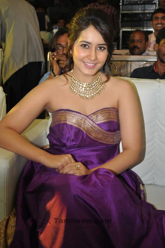 Rashi Khanna Sexiest Cleavage Pictures Collection-Hot HD Photos