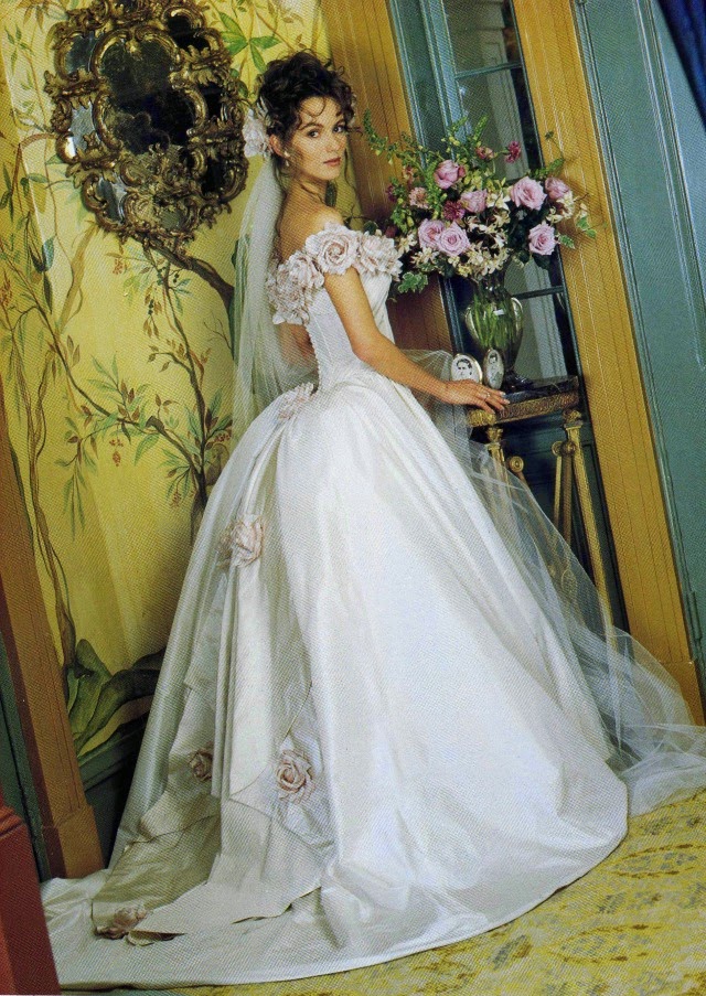 BRIDE CHIC THE BEST OF THE 1990s AMERICAN DESIGNERS
