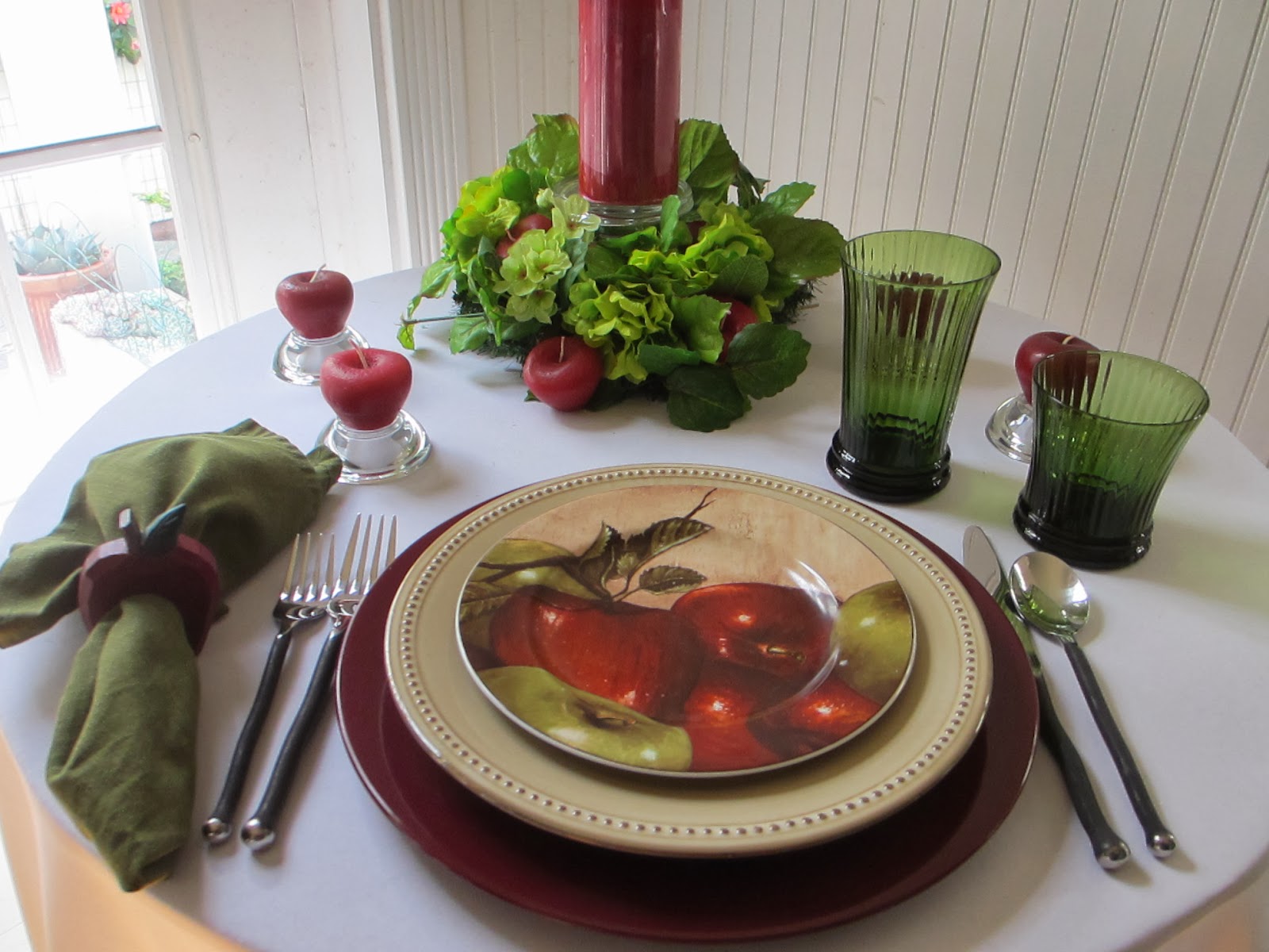 Table for One: Autumn Apple Tablescape