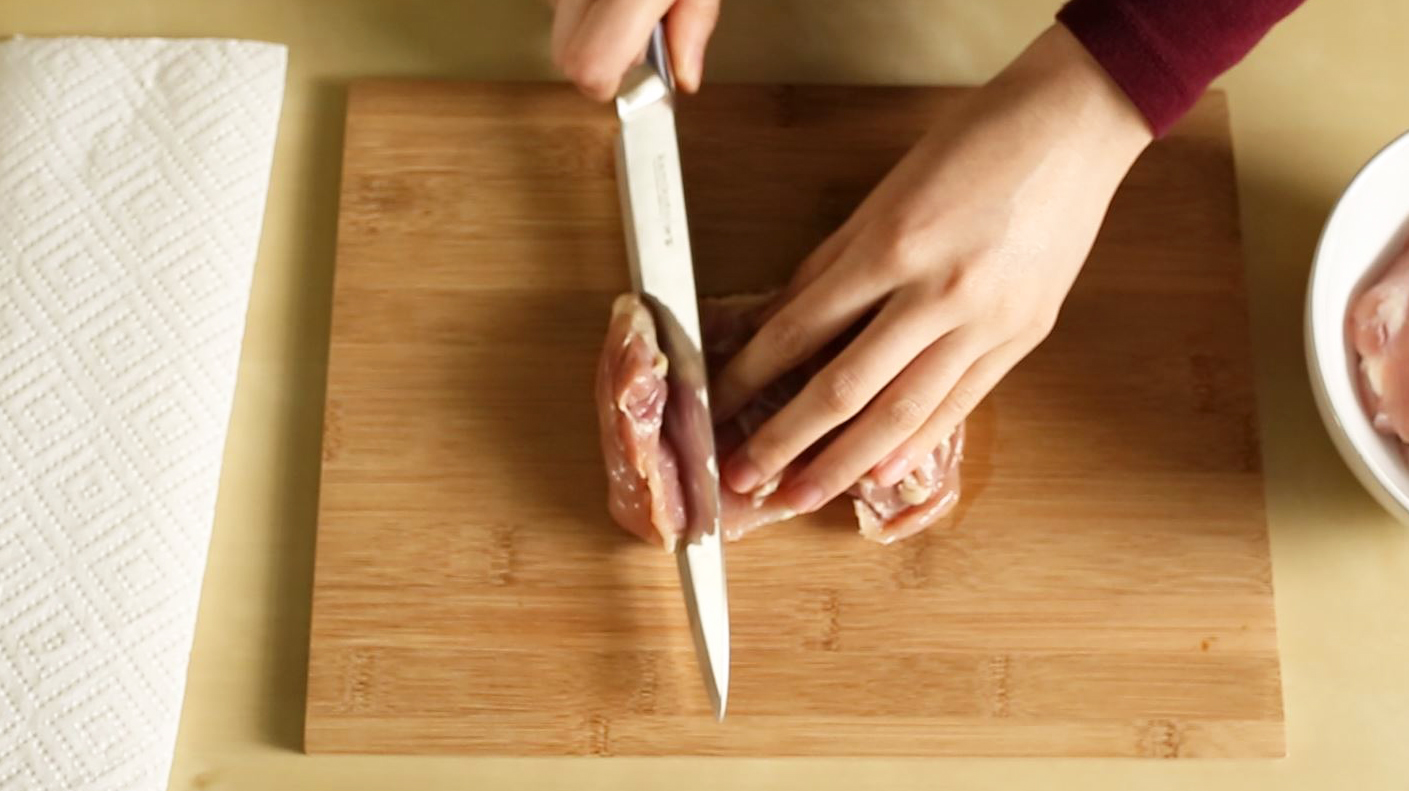 Self-Sharpening Cutlery with Calphalon Knives - Clever Housewife