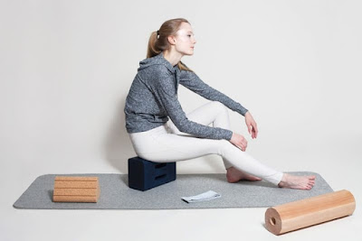 Điểm danh 5 dụng cụ Yoga mà bạn cần trang bị trước khi đến phòng tập Điểm danh 5 dụng cụ Yoga mà bạn cần trang bị trước khi đến phòng tập