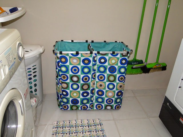 Tu Organizas.: Cesto de roupas na lavanderia