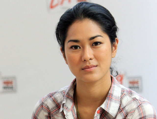 prisia nasution jatuh dari plafon di syuting film pesantren impianjakarta \u2013 prisia nasution mengalami kecelakaan dan cedera saat membintangi film pesantren impian dalam film tersebut, wanita yang biasa disapa pia ini