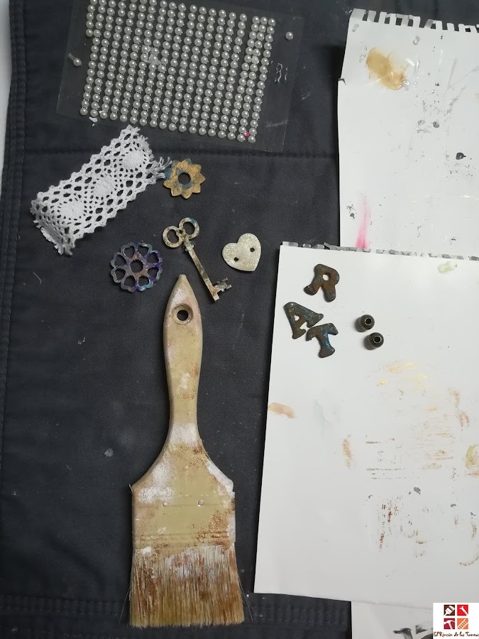 diy brocha con mix media