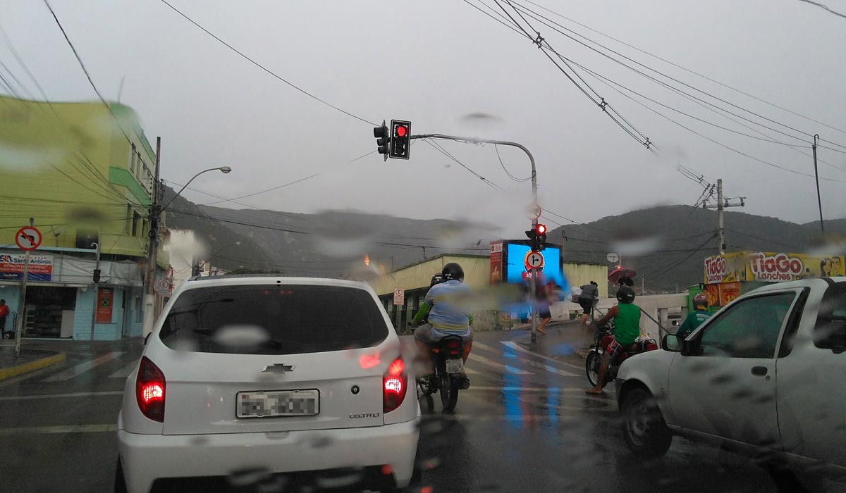Chuva ameniza calor e alegra ambientalistas em Jacobina