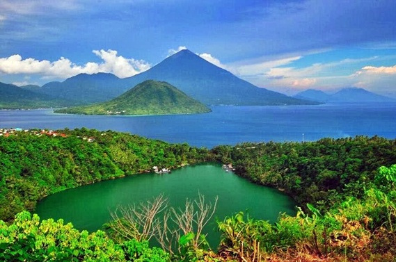 12 Tempat wisata di Maluku Utara Tempattempat Wisata di