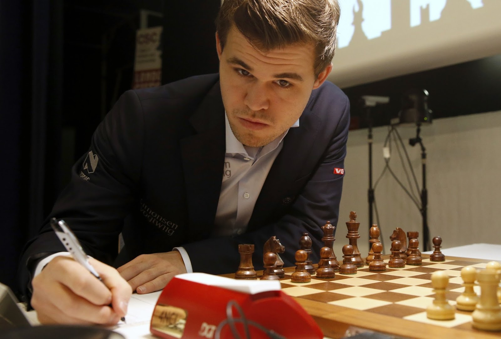 Magnus Carlsen - melhor Jogador de xadrez do mundo 