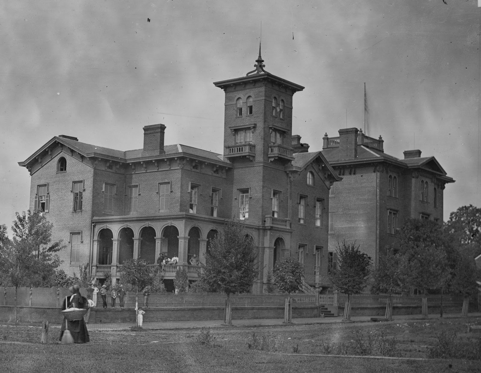 The Picturesque Style Italianate Architecture The John Marshall House