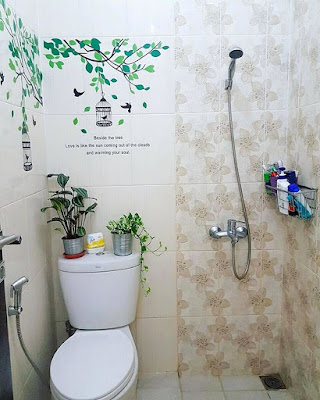 Hiasan dinding kamar mandi