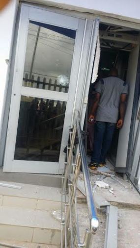 Pictures from Ogolonto Ikorodu Bank Robbery this Morning. s
