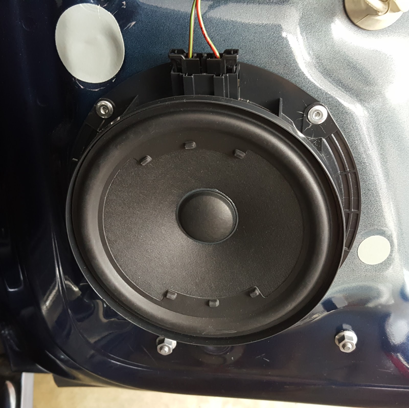dynaudio subwoofer golf 7