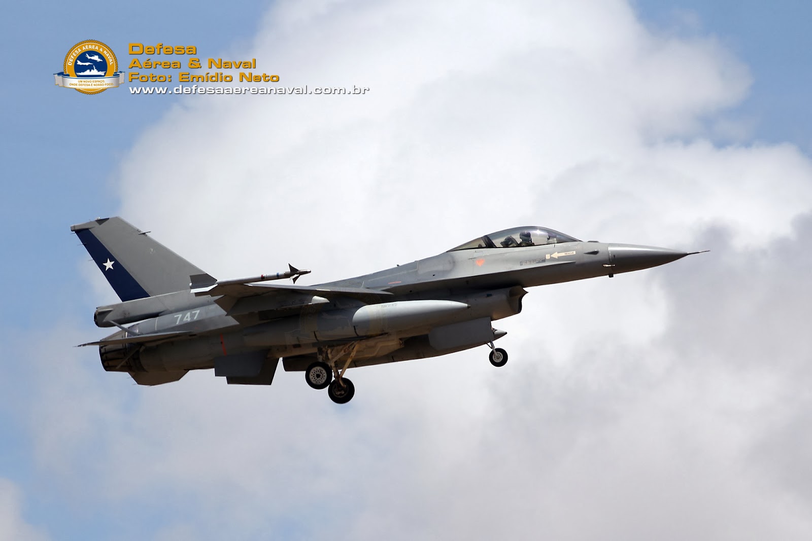 F-16-FACh-747.jpg