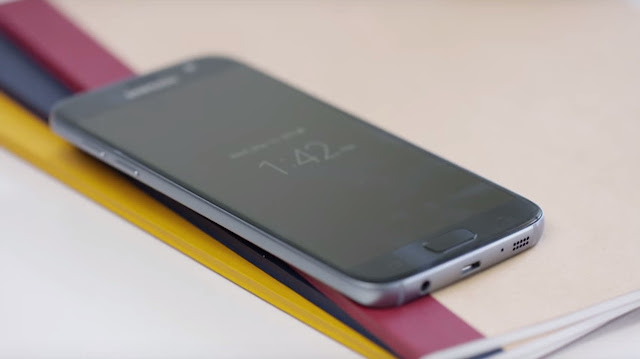 Samsung galaxy s7 side look