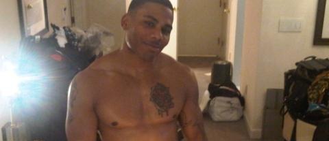 THIS IS THE CHRONICLES OF EFREM: Nelly Gets NAKED!! With Just His