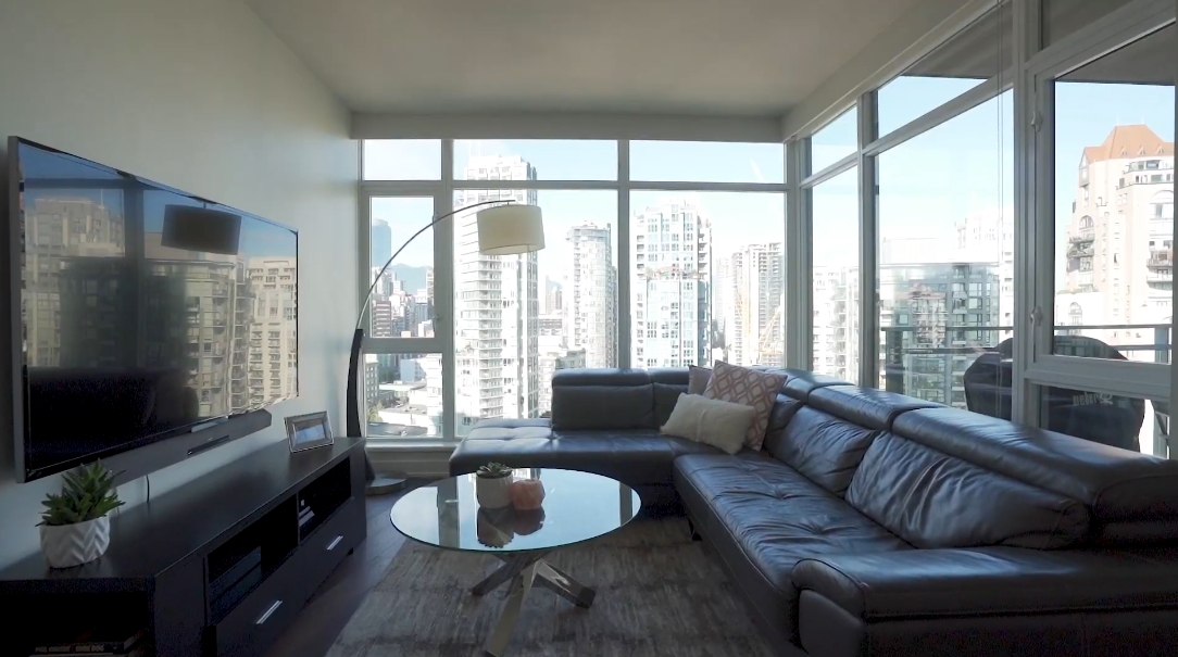 15 Photos vs. 1372 Seymour St #2203, Vancouver Interior Design Luxury Condo Tour
