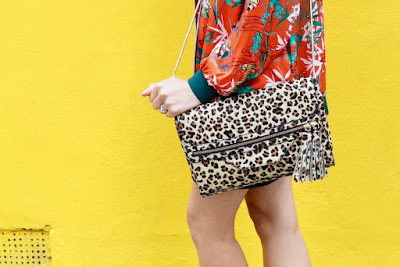 LEOPARD PRINT CLUTCH BAG