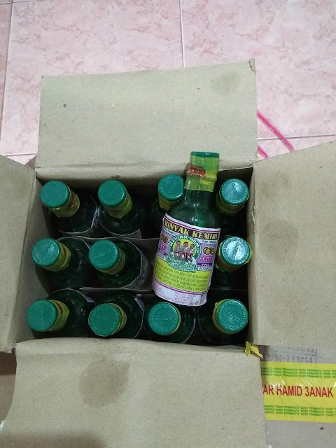 Minyak Kemiri Cap 3 Anak Kempo Kosmetik Azwar Hamid 1 KOTAK Minyak Kemiri Cap 3 Anak Kempo Kosmetik Azwar Hamid 1 KOTAK