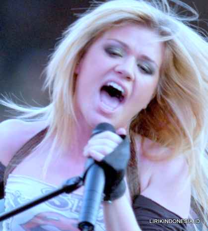 Lirik Because of you dari Kelly Clarkson