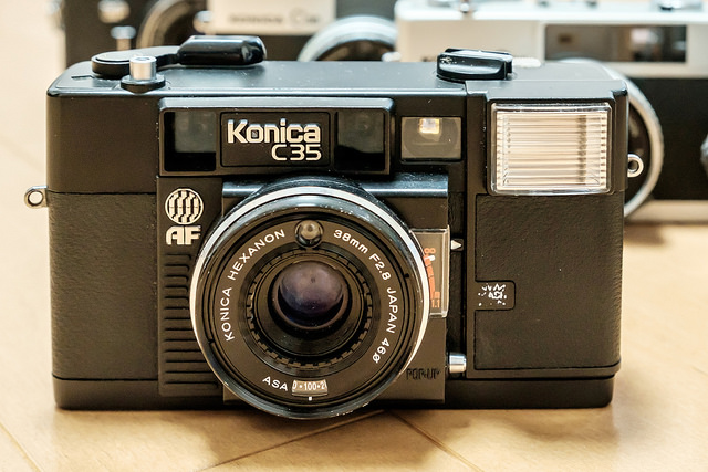 フィルムカメラ konika C35 AF