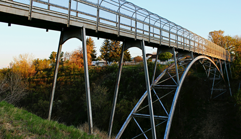 kin coulee bridge medicine hat
