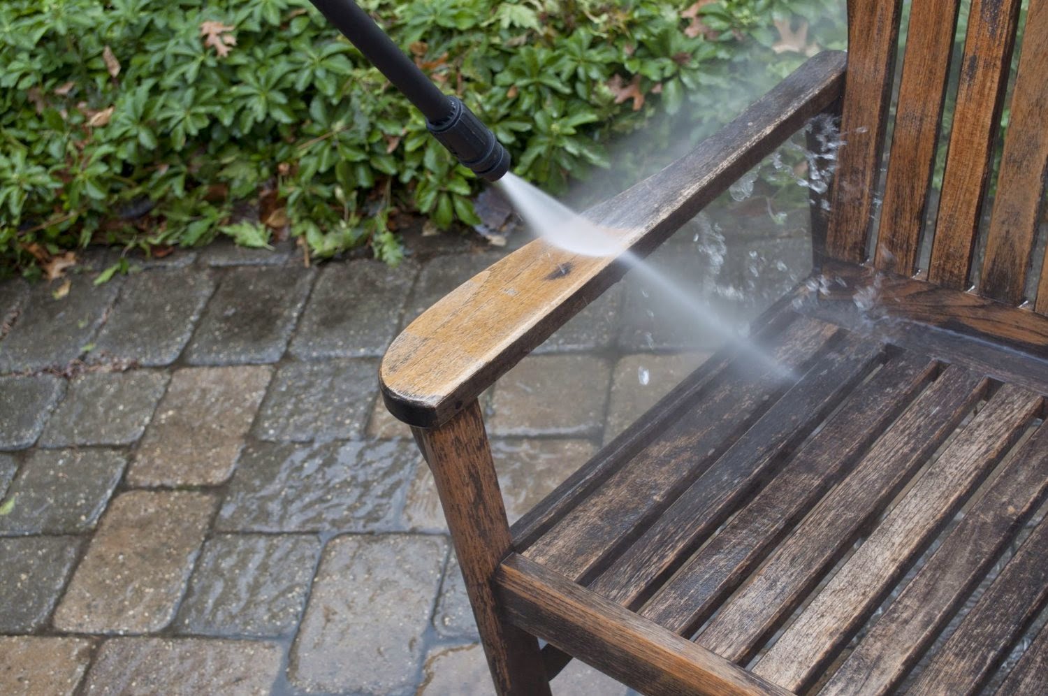 How Does A Pressure Washer Work