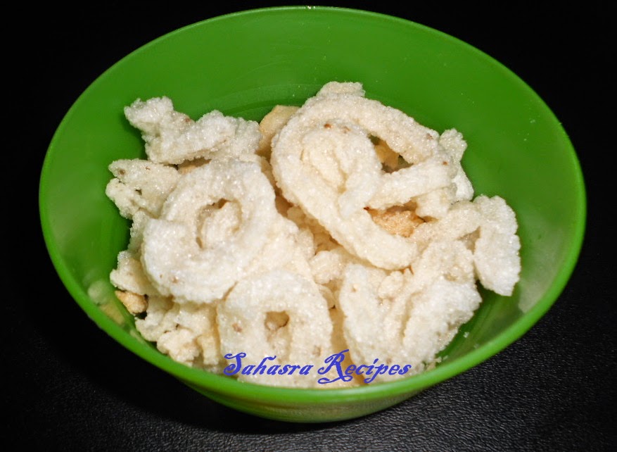 Sahasra Recipes Biyyam Vadiyalu / Sun dried Rice Fryums