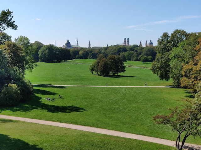 Английский сад (Englischer Garten) в Мюнхені більший за Central Park на Манхеттені