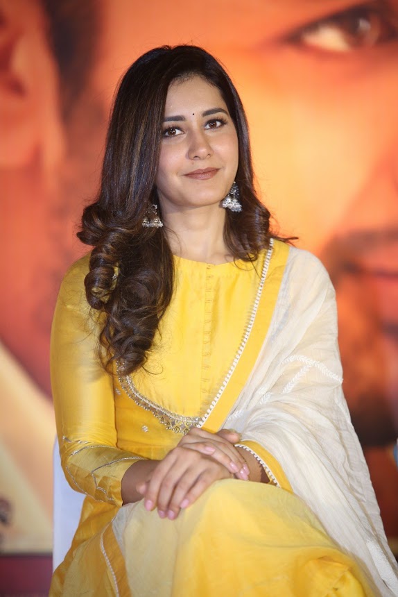 Raashi Khanna at Srinivasa Kalyanam Press Meet