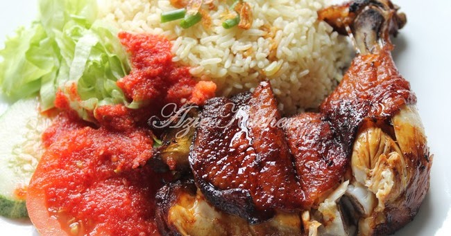 Azie Kitchen: Nasi Ayam Kak Laily Subang Jaya Yang Tersohor