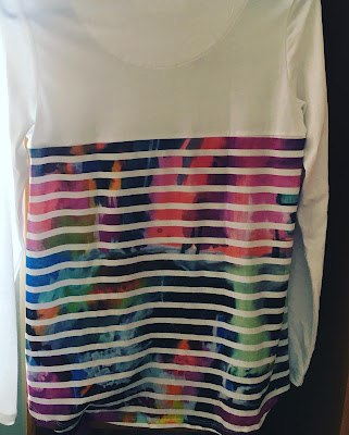 camiseta desigual, 