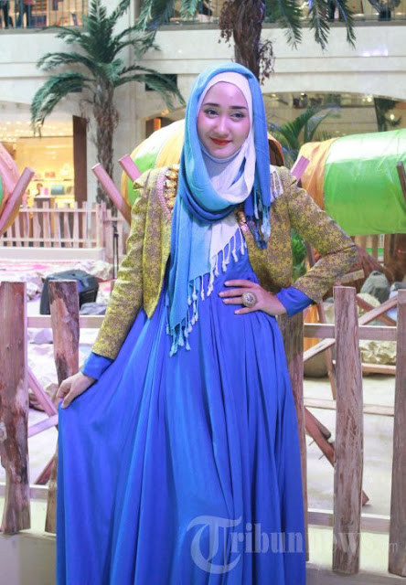Contoh Busana Lebaran Dian Pelangi Terbaru Contoh Busana Lebaran Dian Pelangi Terbaru