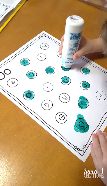 Letter O Activities that would be perfect for preschool or kindergarten. Art, fine motor, literacy, gross motor and alphabet practice all rolled into Letter O fun.