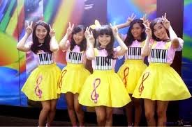 Teenebelle - Tersenyumlah download lagu tersenyumlah